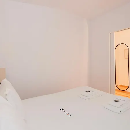 Liiiving In Gaia - The Wine Side Apartment