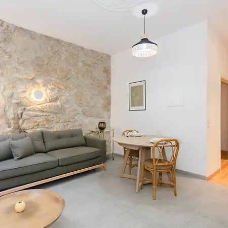 Liiiving In Gaia - The Wine Side * Vila Nova de Gaia