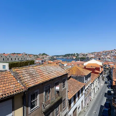 Liiiving In Gaia - The Wine Side Vila Nova de Gaia