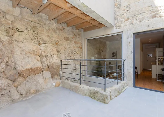 Liiiving In Gaia - The Wine Side Vila Nova de Gaia